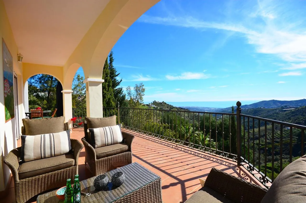 Casa Amarilla, Frigiliana Luxury Country Villa With Pool And Parking Hansonholiday Rentals
